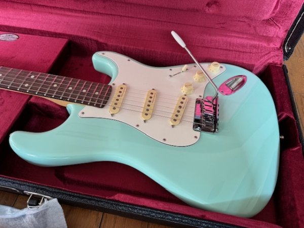 画像1: Fender Custom Shop JEFF BECK Stratocaster NOS  - Handwound PU's / Surf Green (1)